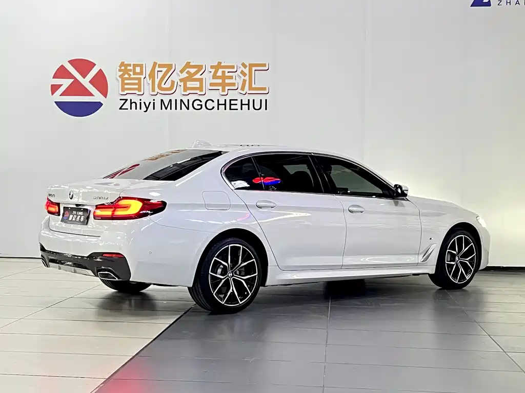 BMW 5 Series 2022