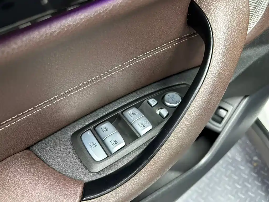 BMW X1 2021 — фото 11