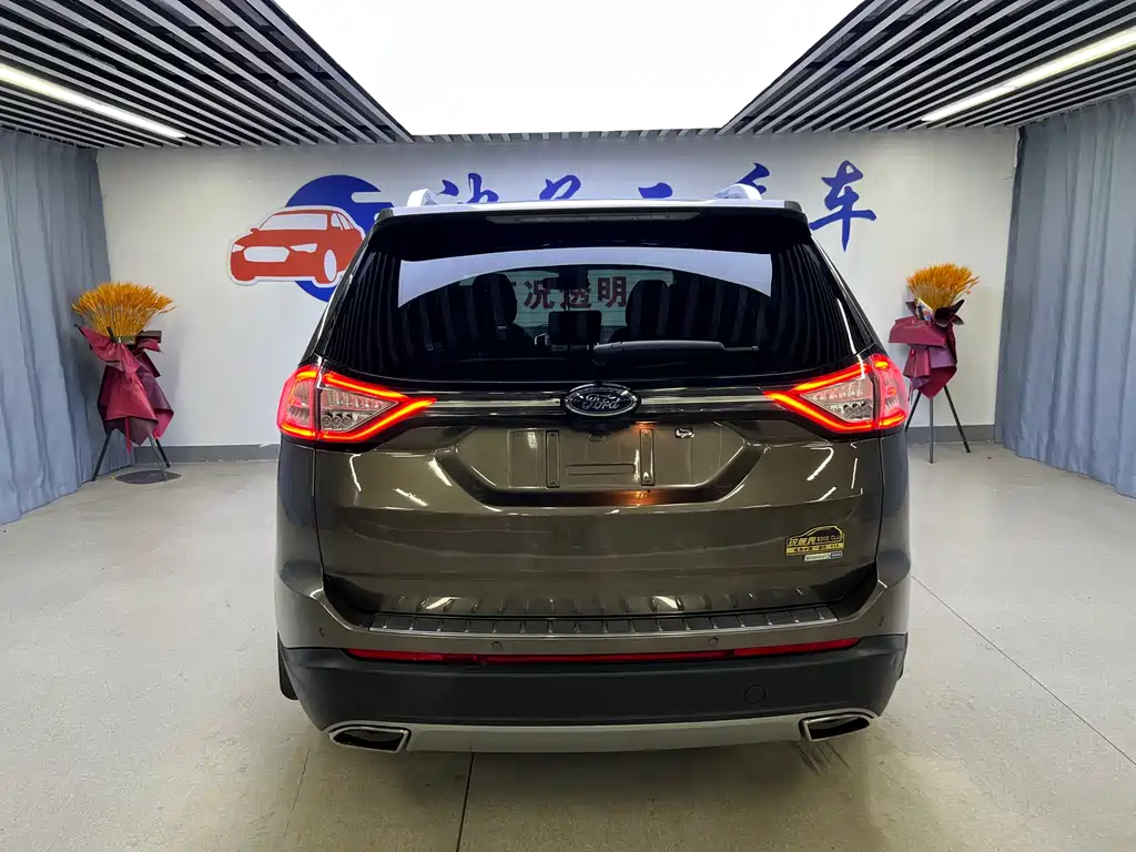 Ford Edge 2016 — фото 19