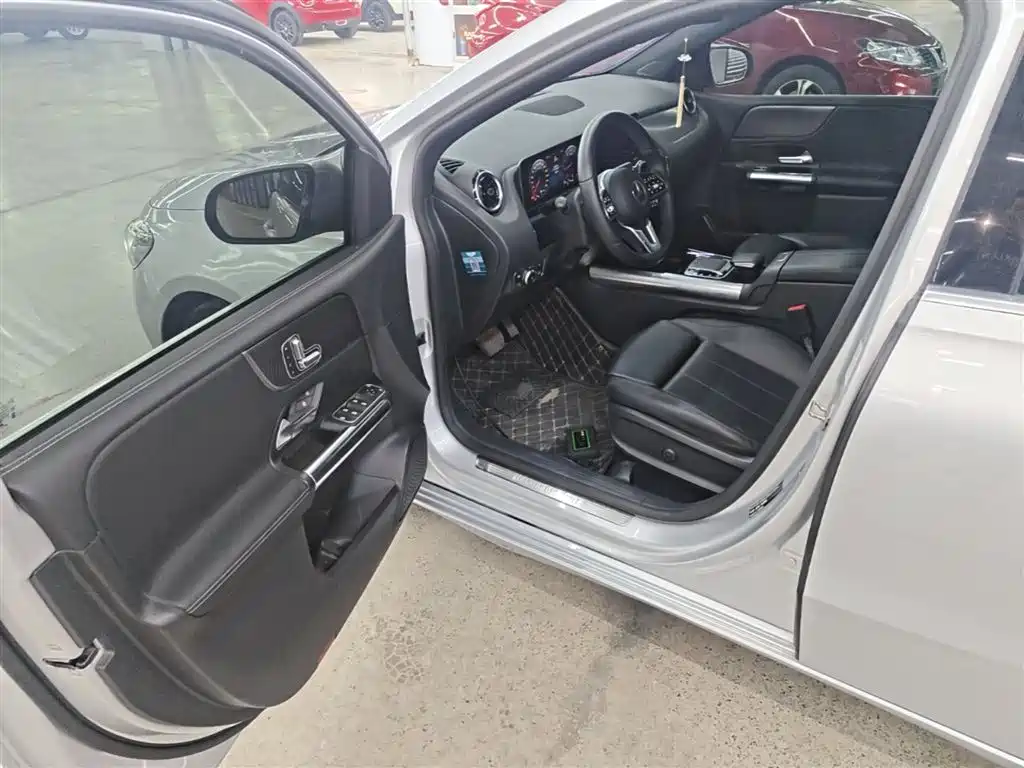 Mercedes-Benz B-Class 2020 — фото 16