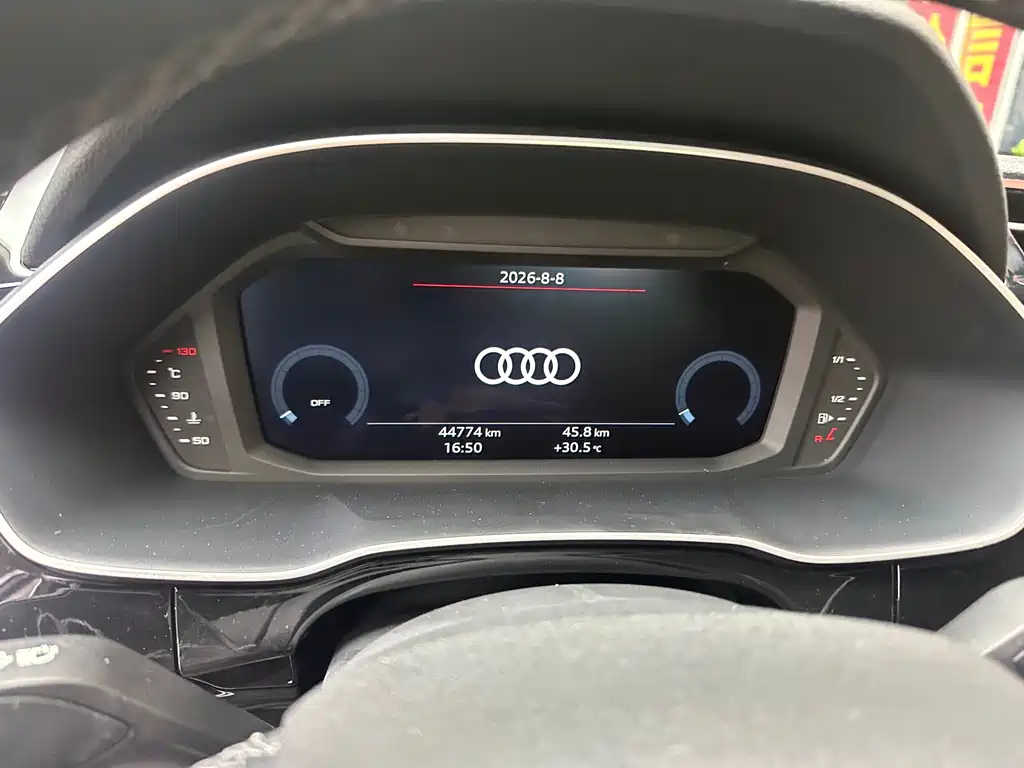 Audi Q3 2023 — фото 11