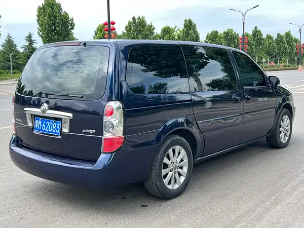 Buick GL8 2011