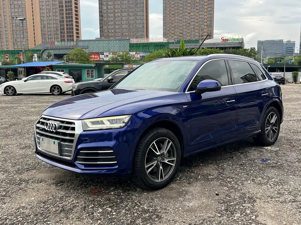 Audi Q5L 2018 — фото 3