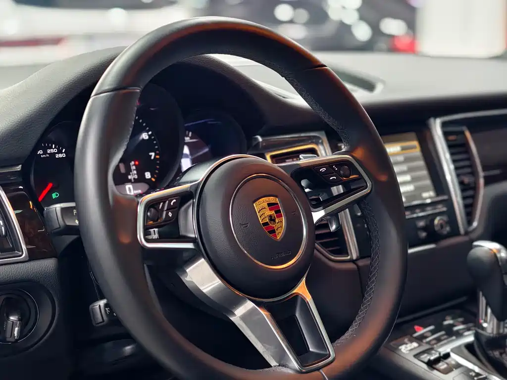 Porsche Macan 2015 — фото 9