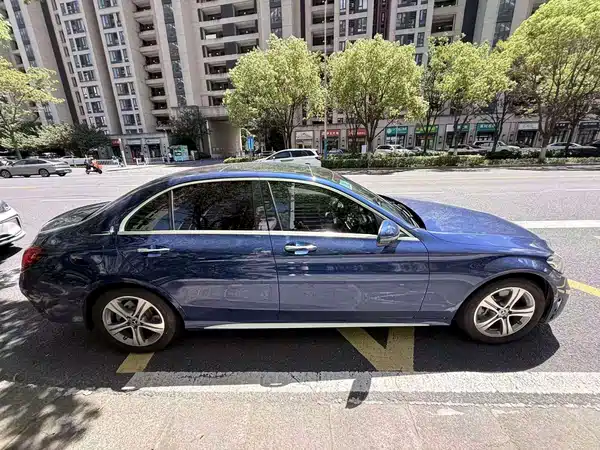 Mercedes-Benz C-Class 2020