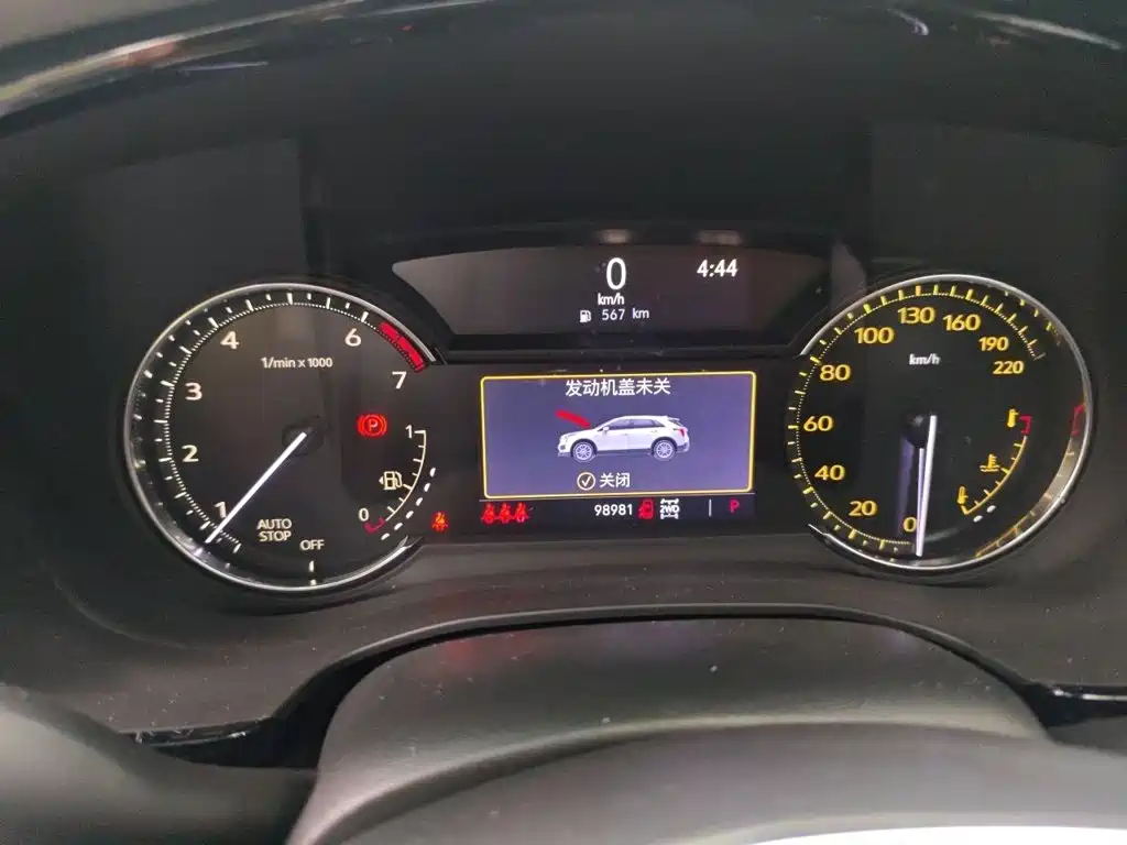 Cadillac XT5 2020 — фото 4