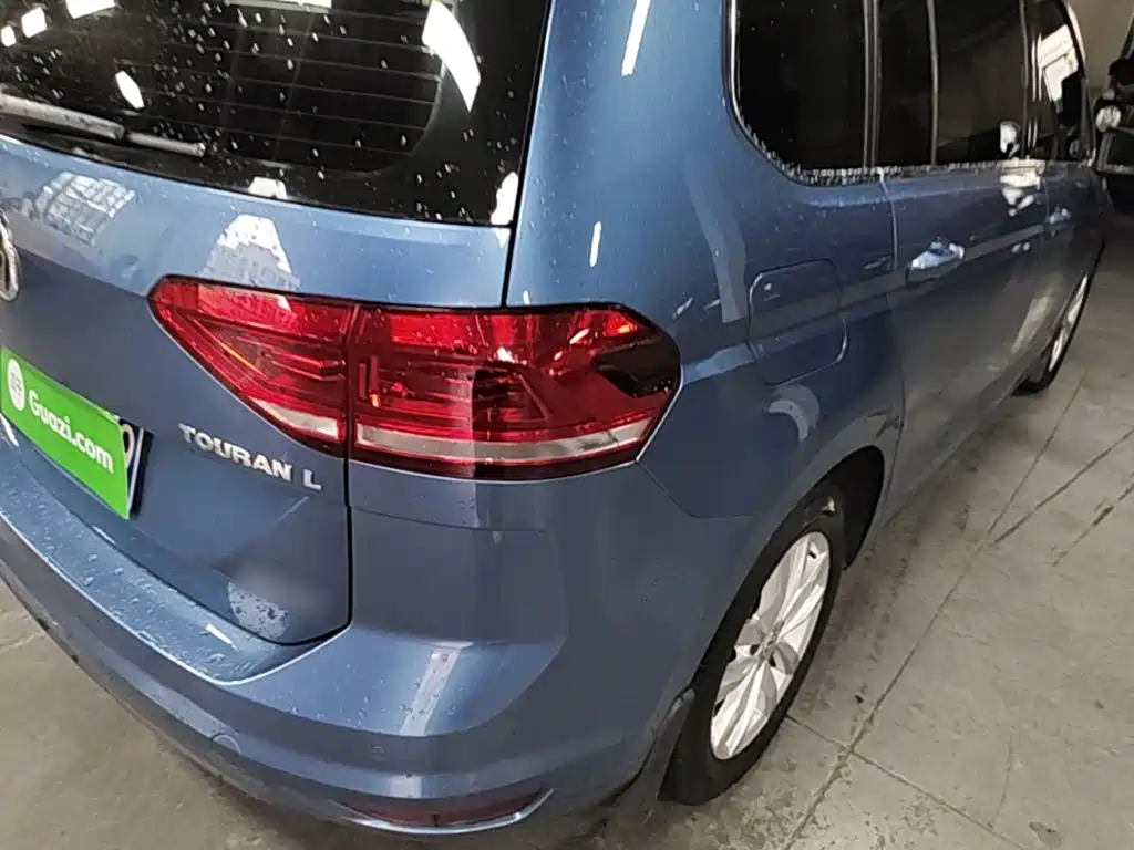 Volkswagen Touran 2017 — фото 8