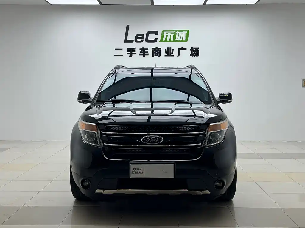 Ford Explorer 2015 — фото 1