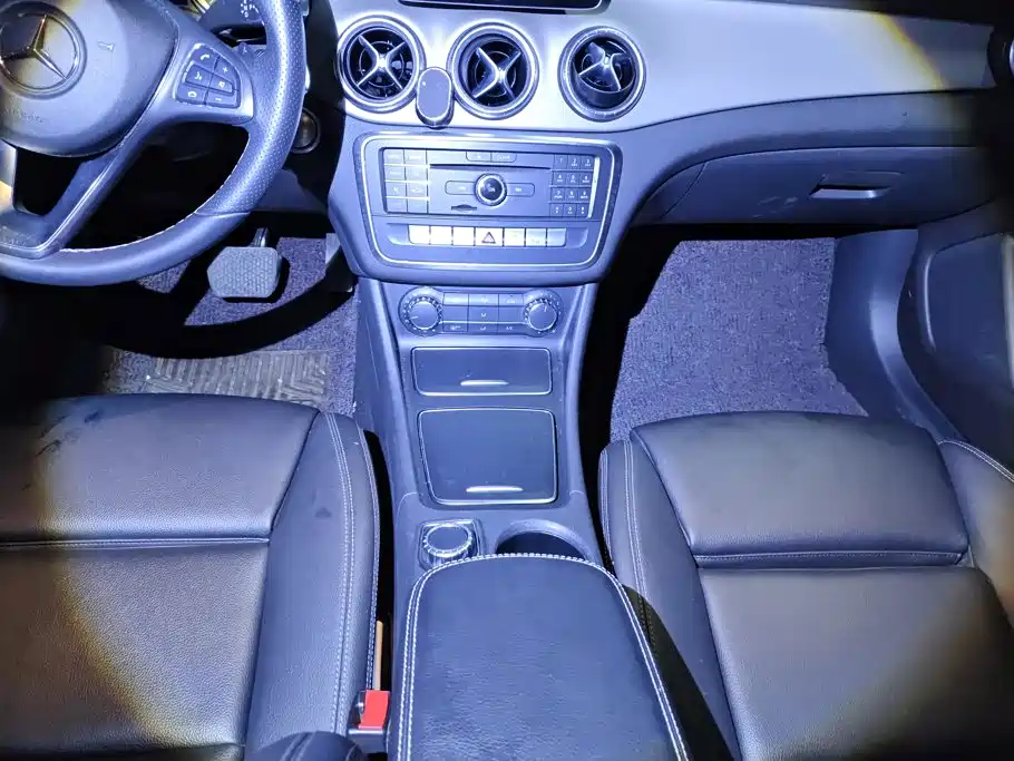 Mercedes-Benz CLA 2017 — фото 16