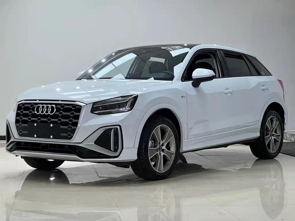 Audi Q2L 2023