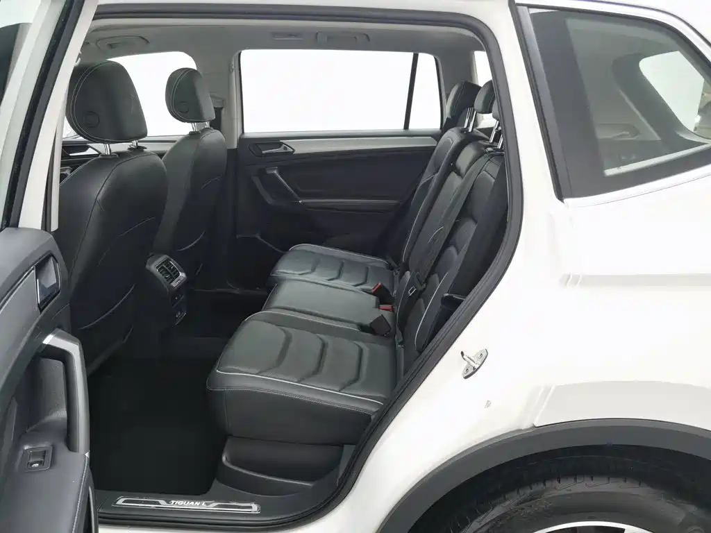 Volkswagen Tiguan L 2017 — фото 15
