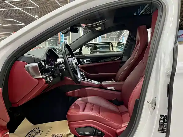 Porsche Panamera 2023
