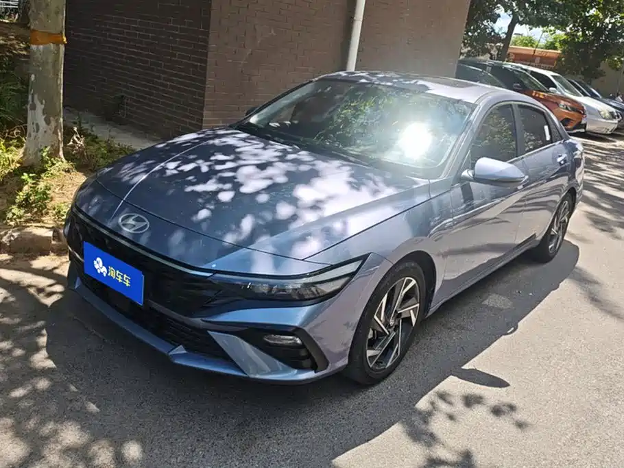Hyundai Elantra 2025