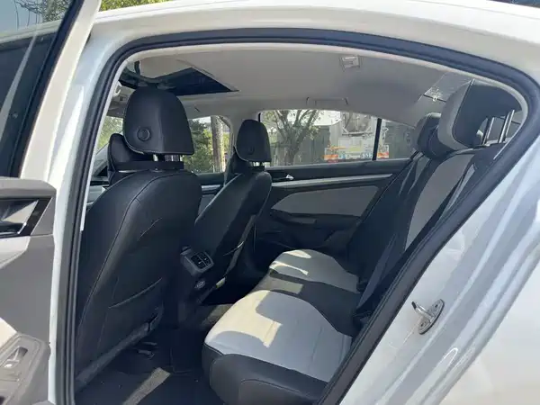 Volkswagen Bora 2023