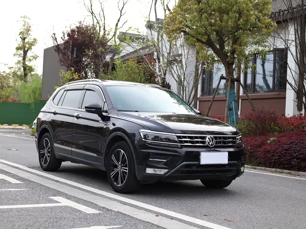 Volkswagen Tiguan L 2017 — фото 3