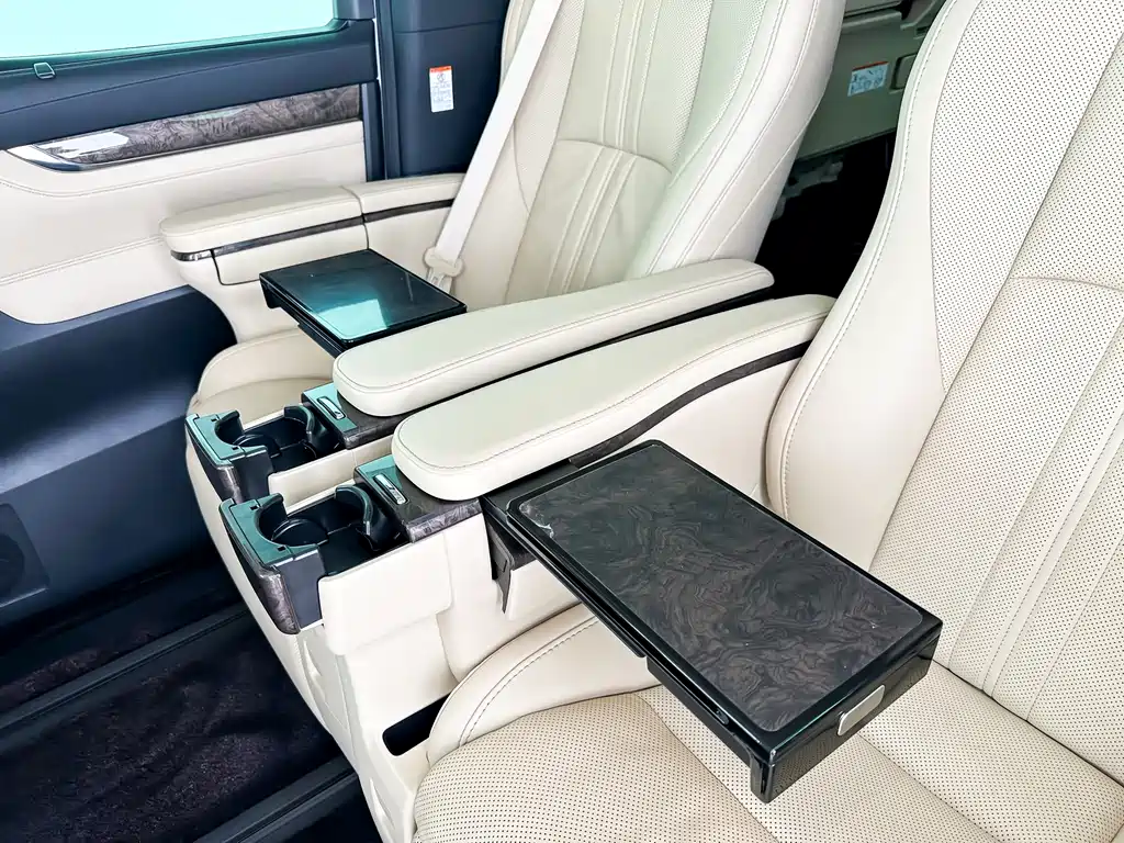 Toyota Vellfire 2020 — фото 7