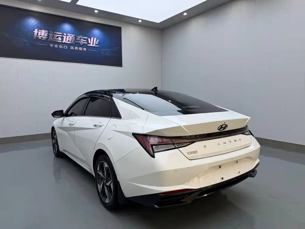 Hyundai Elantra 2023