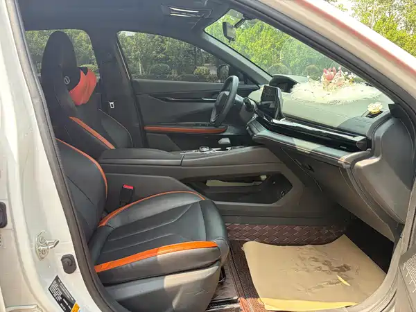 Changan UNI-V 2024