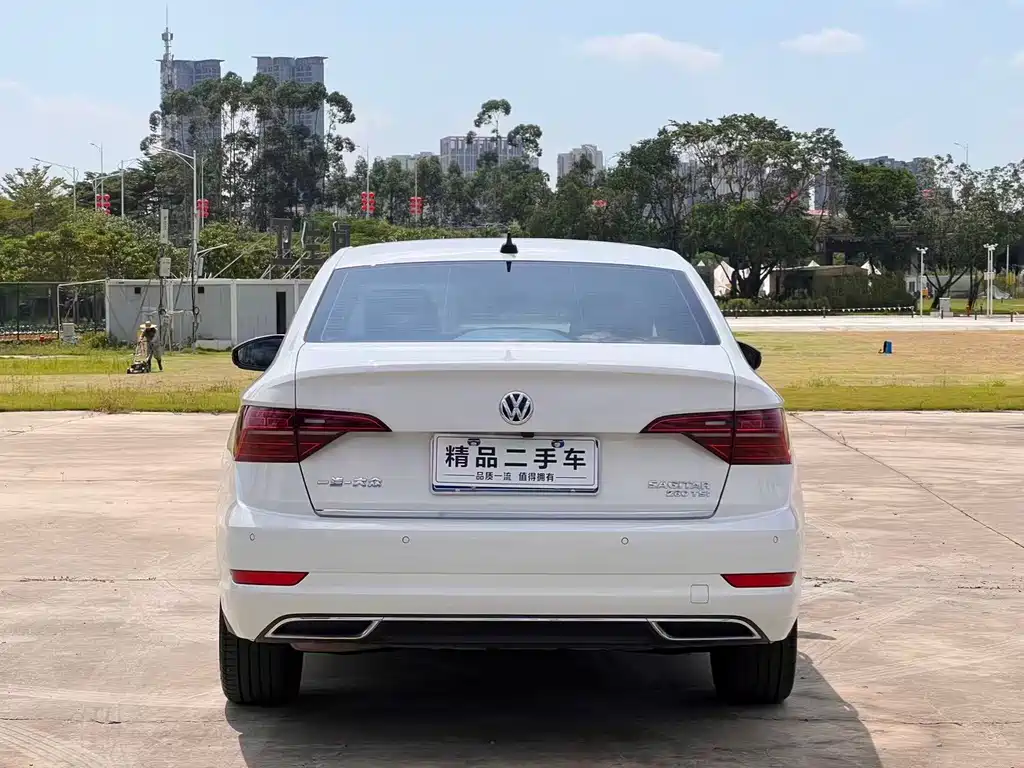 Volkswagen Sagitar 2022