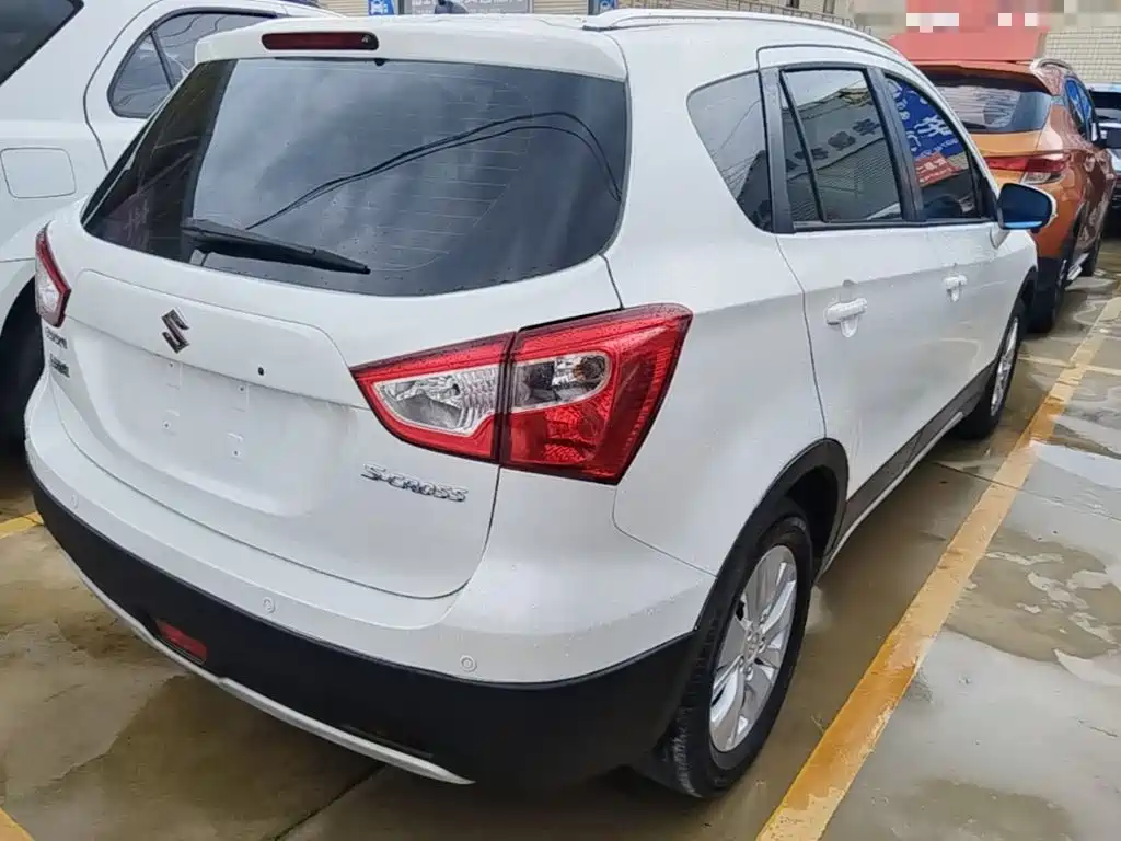 Suzuki S-Cross 2015 — фото 7