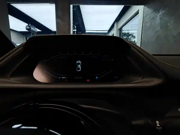 Lotus EMIRA 2023