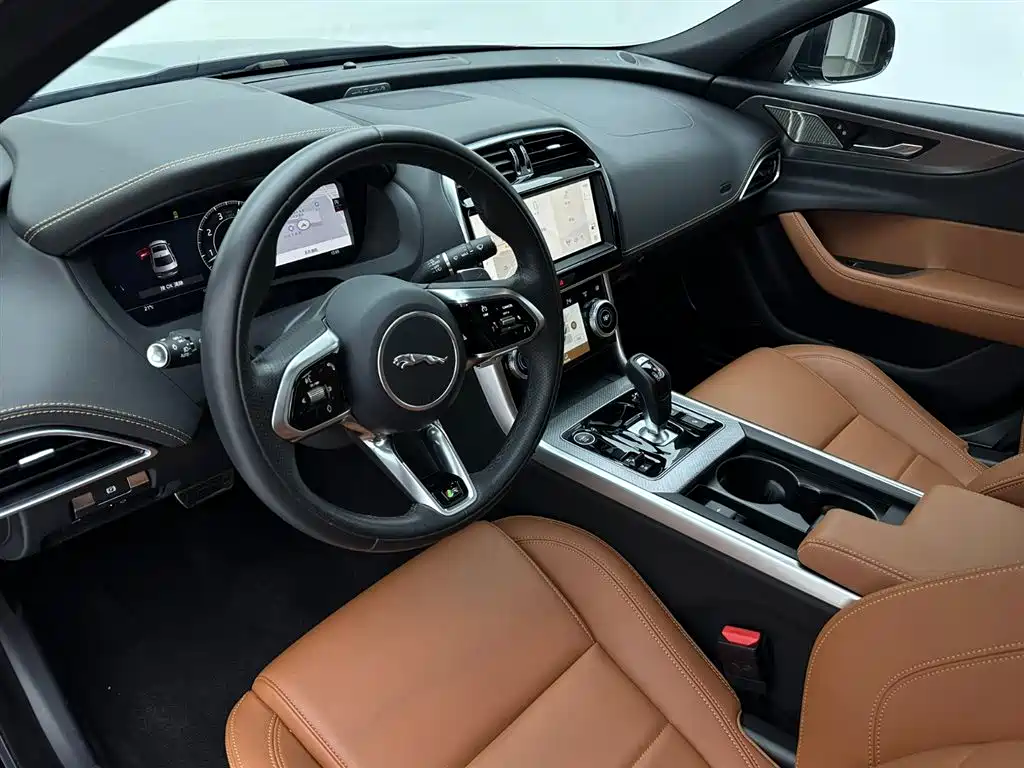 Jaguar XEL 2024 — фото 17