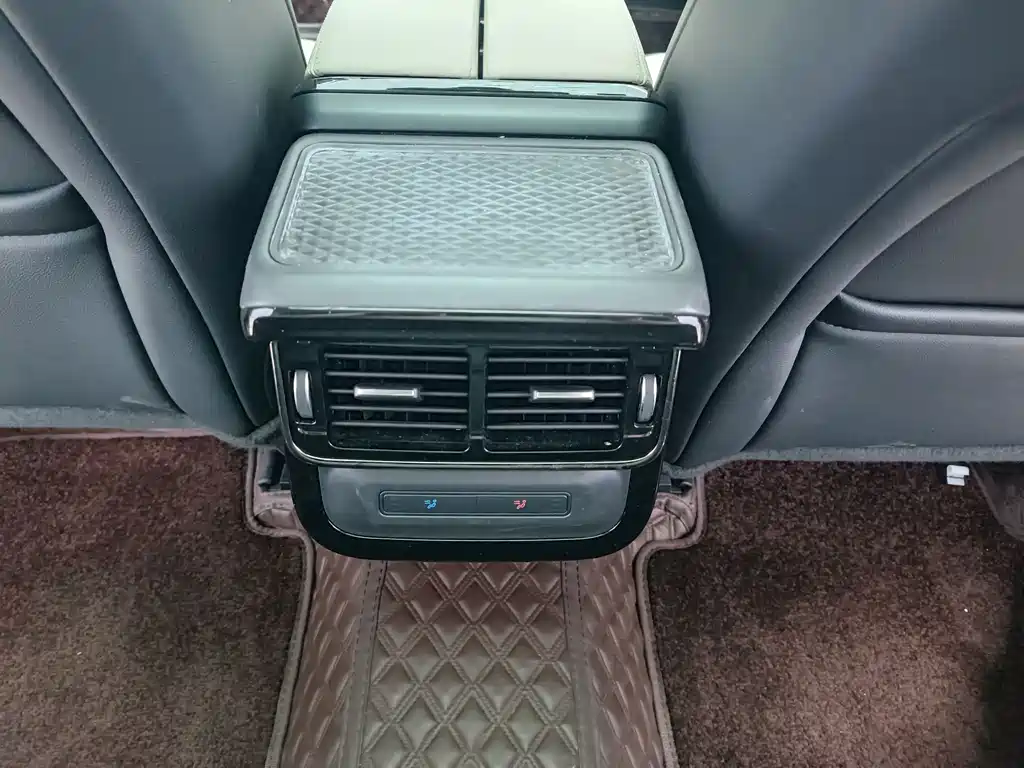 Land Rover Evoque 2022 — фото 16