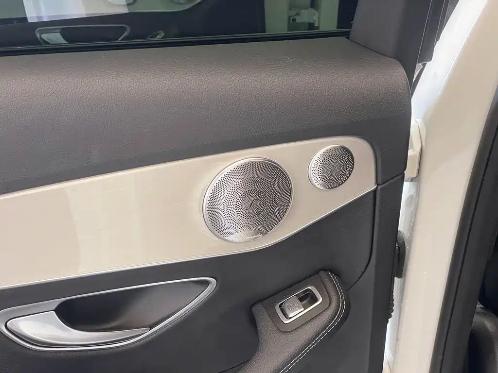 Mercedes-Benz C-Class 2021