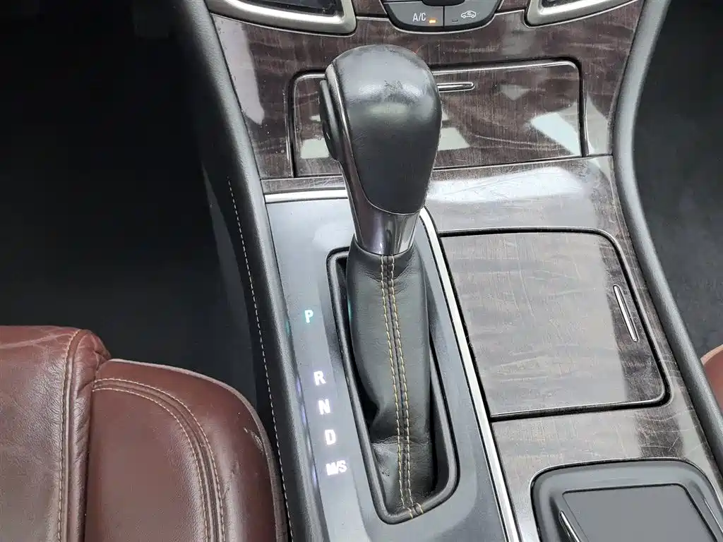 Buick LaCrosse 2015 — фото 13