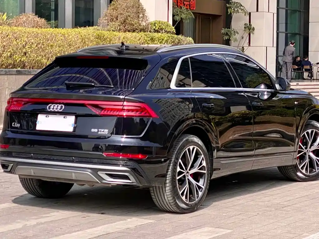 Audi Q8 2021 — фото 6