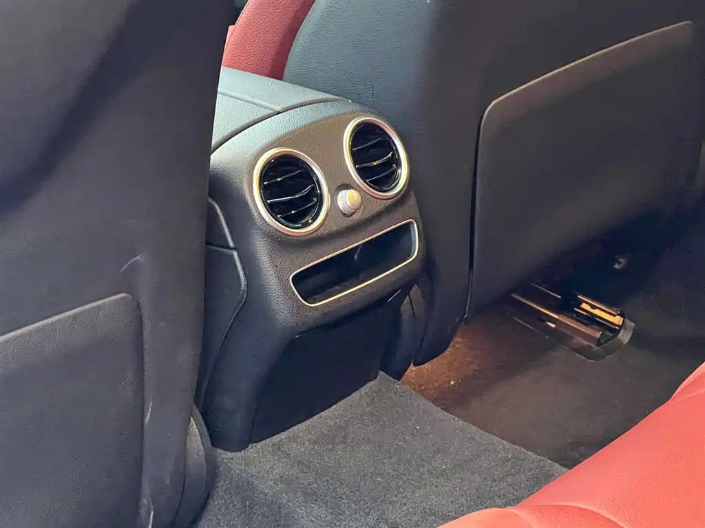 Mercedes-Benz C-Class 2019 — фото 18
