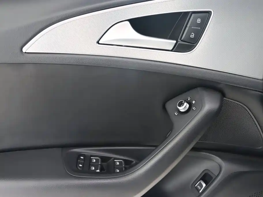 Audi A6L 2016 — фото 12