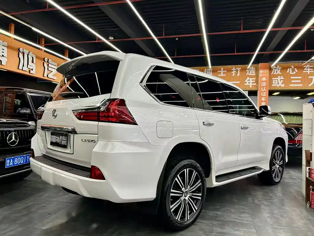 Lexus LX 2023 — фото 20