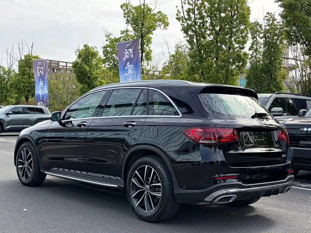 Mercedes-Benz GLC 2020 — фото 15