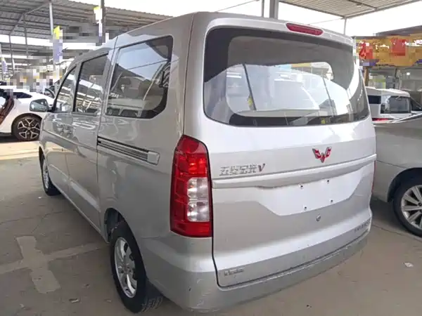 Wuling Hongguang V 2023