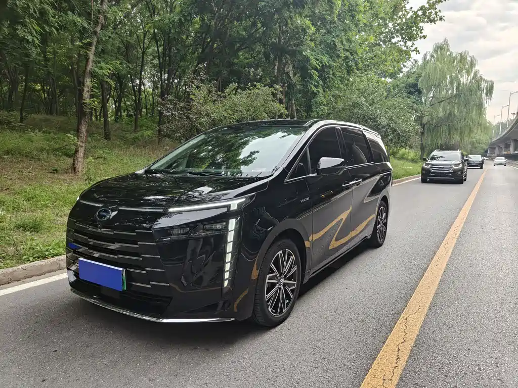 GAC Motor E8 PHEV 2024