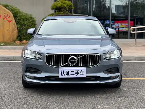 Volvo S90 2018