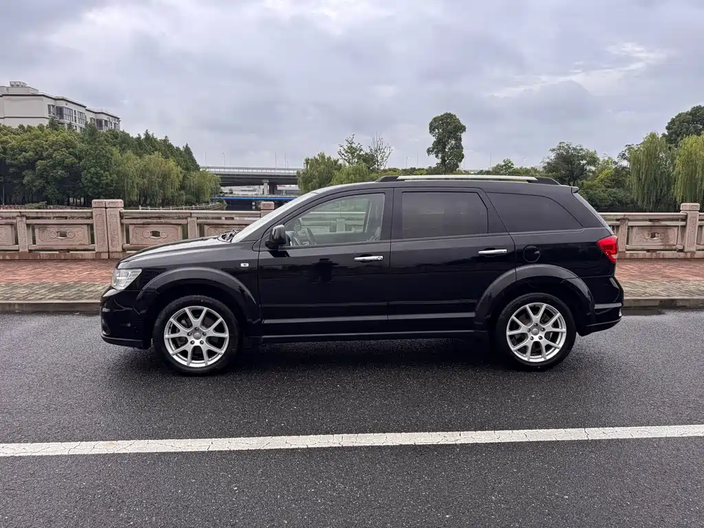 Dodge Journey 2015 — фото 3