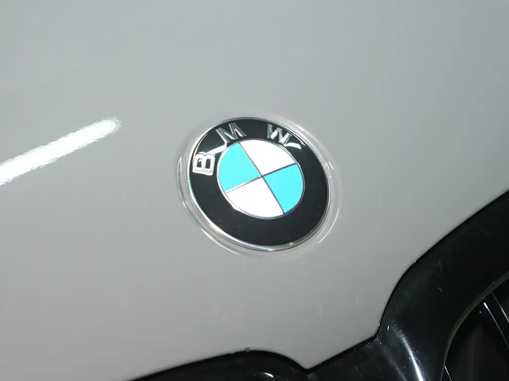 BMW 5 Series 2022 — фото 26