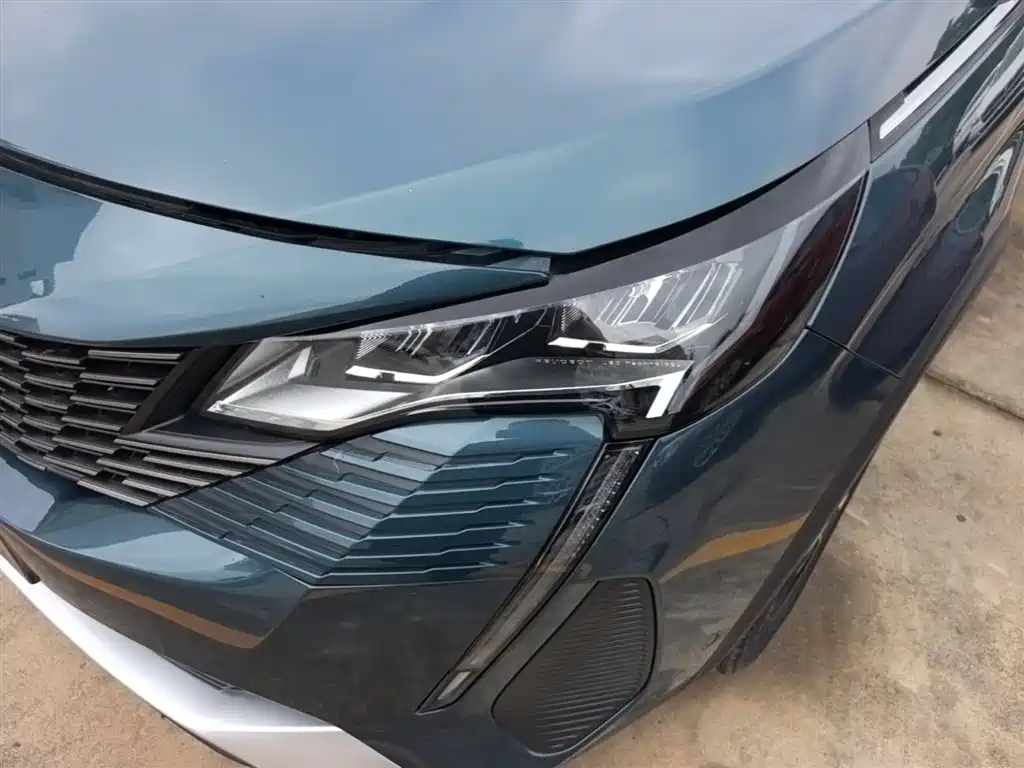 Peugeot 5008 2023 — фото 24