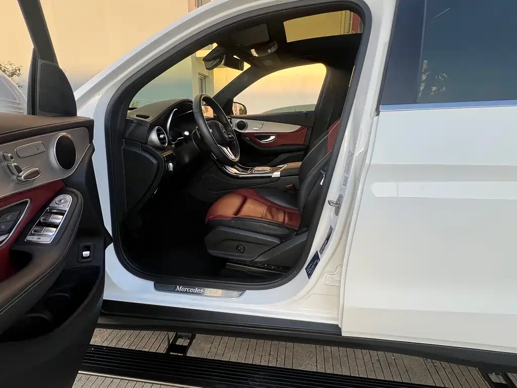 Mercedes-Benz GLC 2020 — фото 20