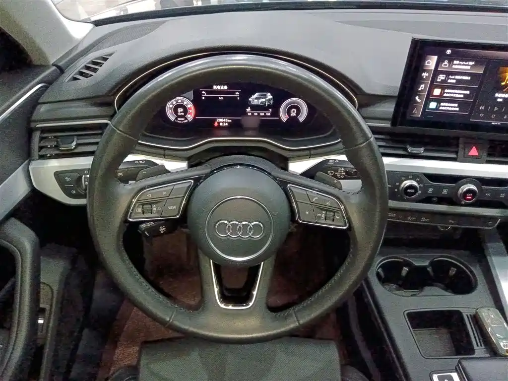 Audi A4L 2021 — фото 11