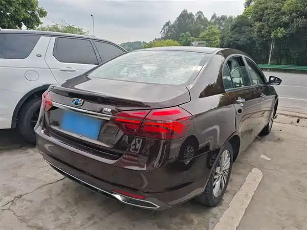 Geely Emgrand 2018