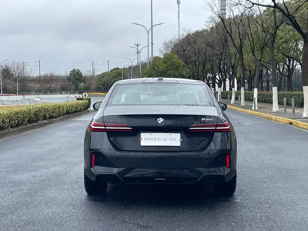 BMW 5 Series 2025