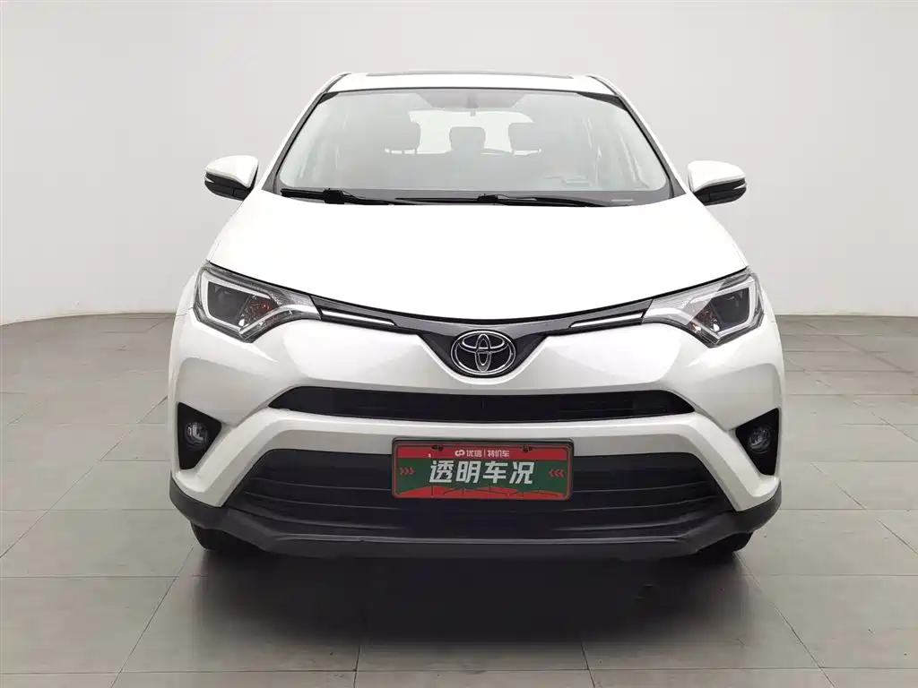 Toyota RAV4 2019 — фото 3