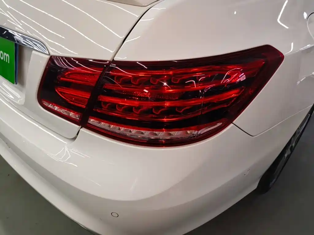 Mercedes-Benz E-Class 2017 — фото 8