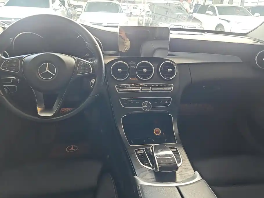 Mercedes-Benz C-Class 2018 — фото 12