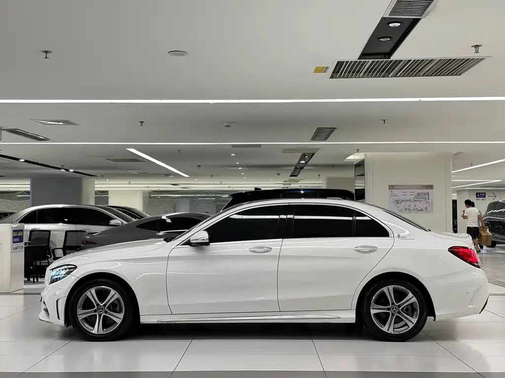 Mercedes-Benz C-Class 2019