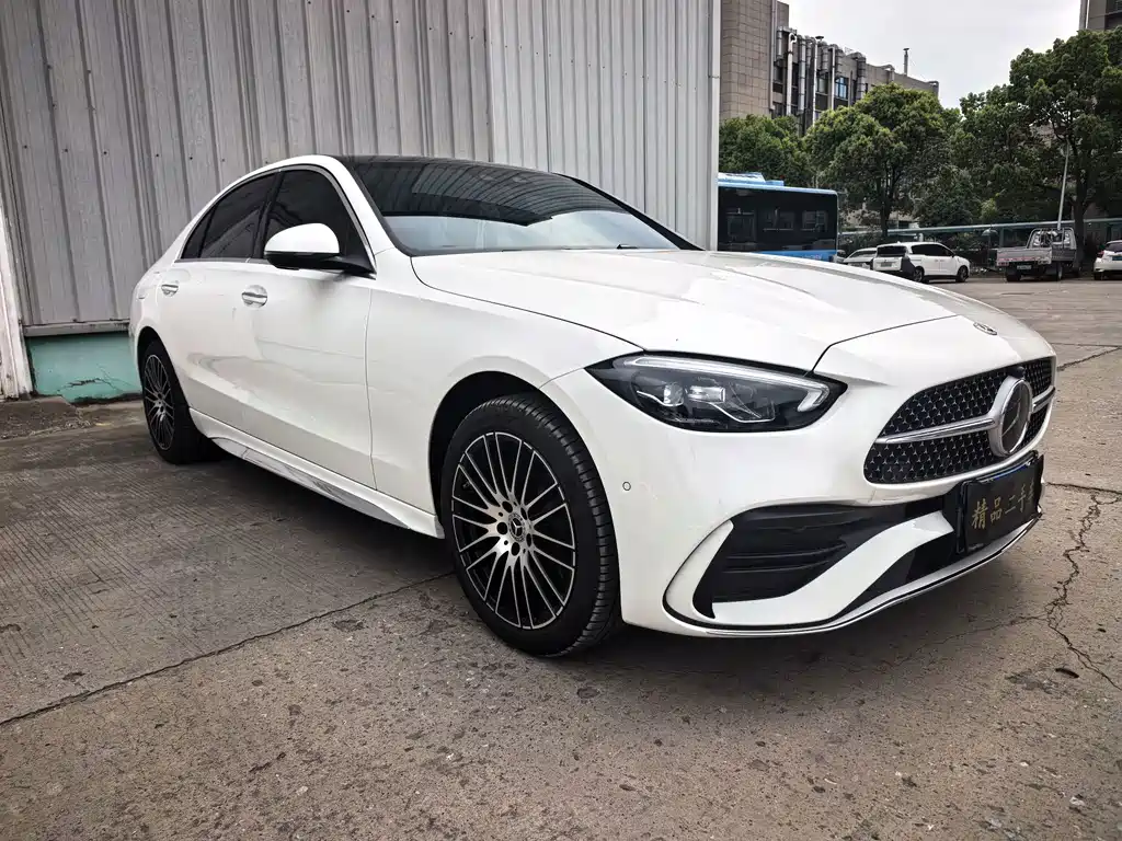 Mercedes-Benz C-Class 2025