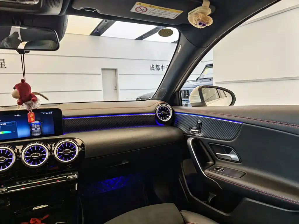 Mercedes-Benz A-Class 2023 — фото 11